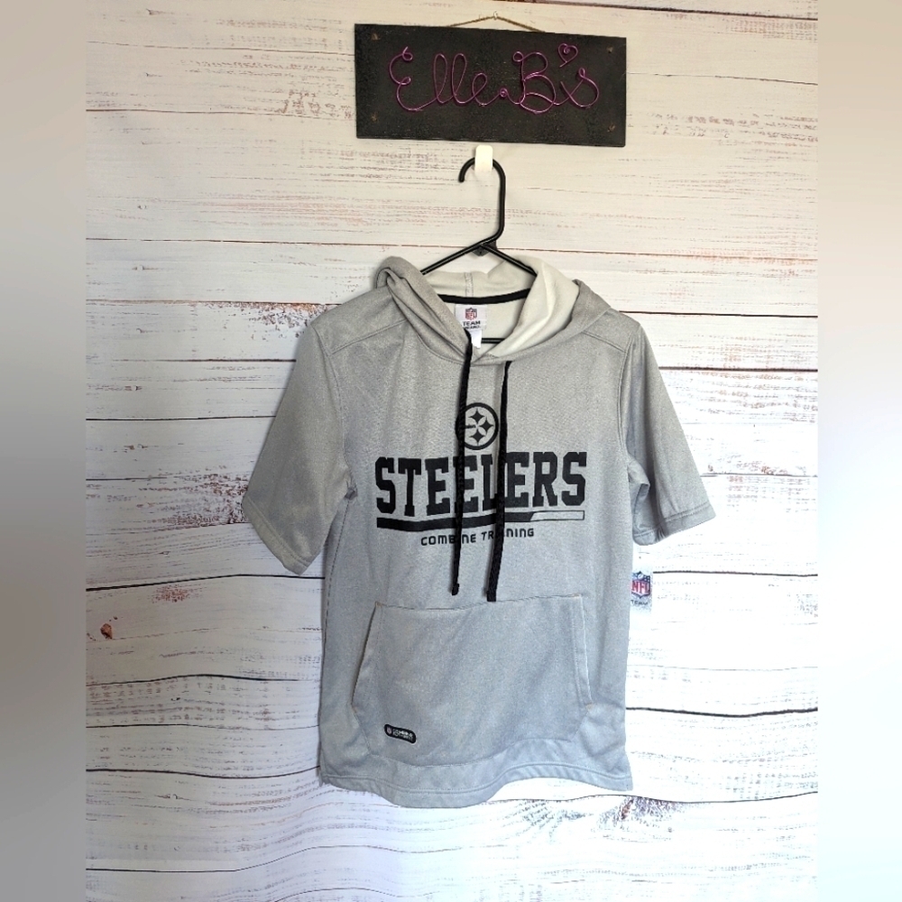 NWT NFL Mens Gray Steelers Tee with Hood S